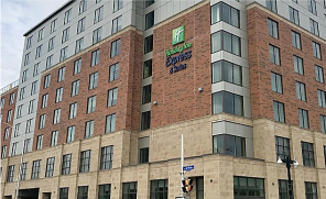 HOLIDAY INN EXRESS & SUITES - DOWNTOWN