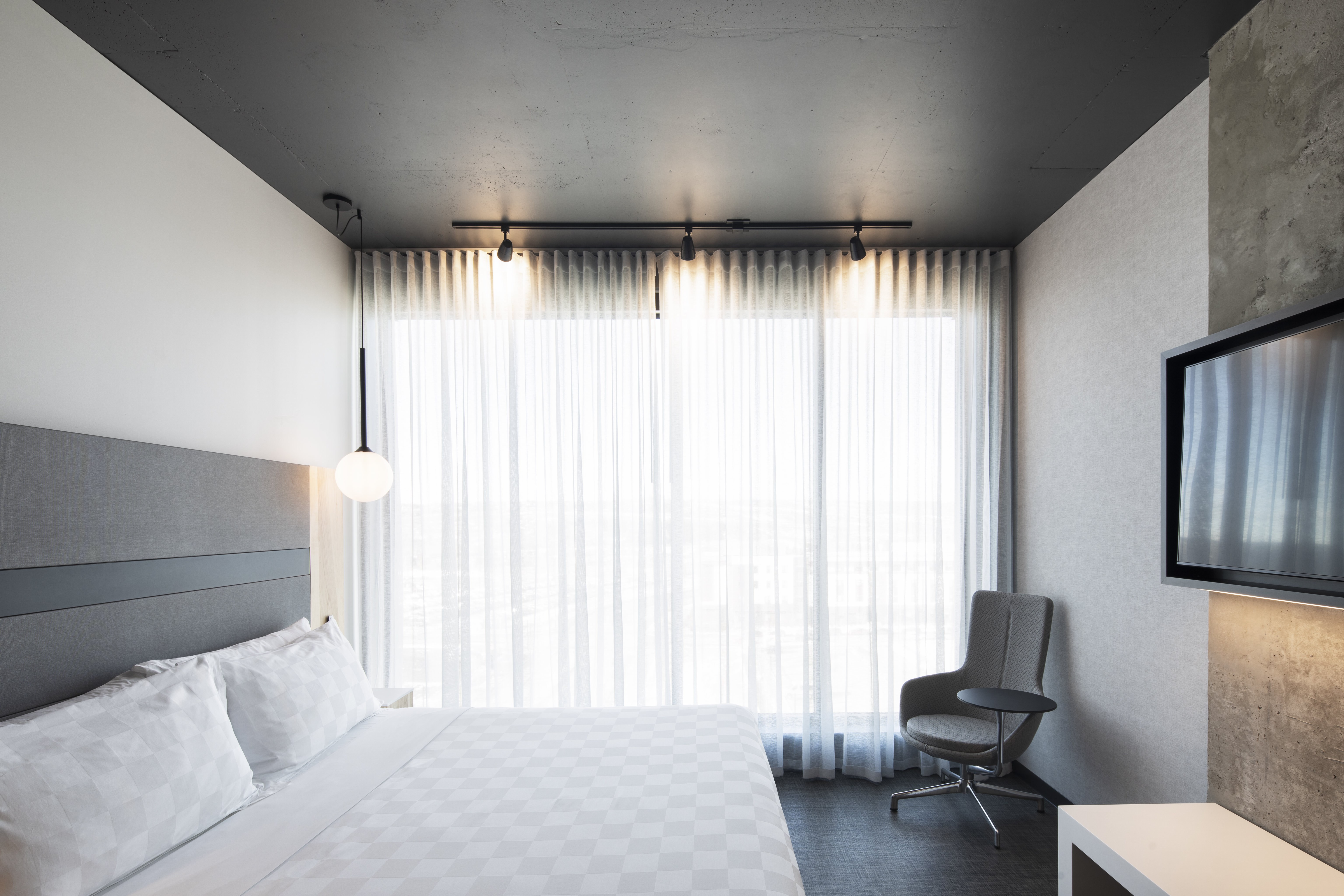 Alt Hotel Ottawa (Airport)